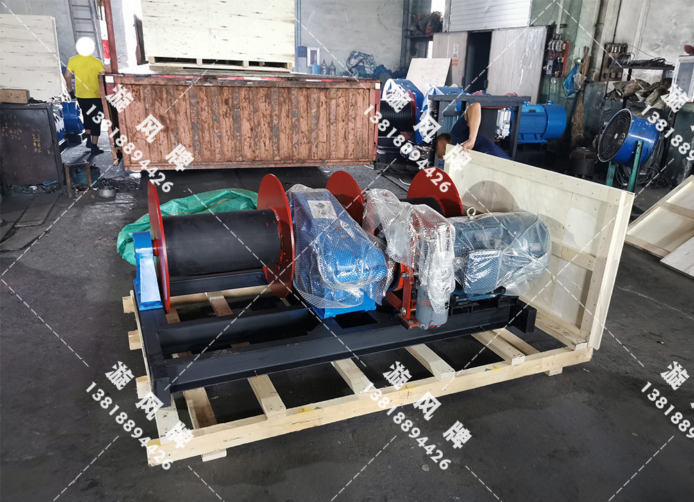 雙卷筒卷揚(yáng)機(jī)出口打包現(xiàn)場